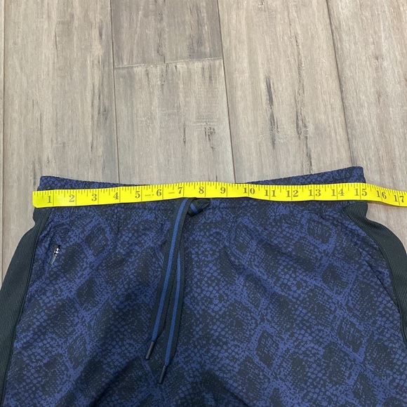 Athleta Brooklyn jogger snakeskin print blue black - Picture 7 of 9
